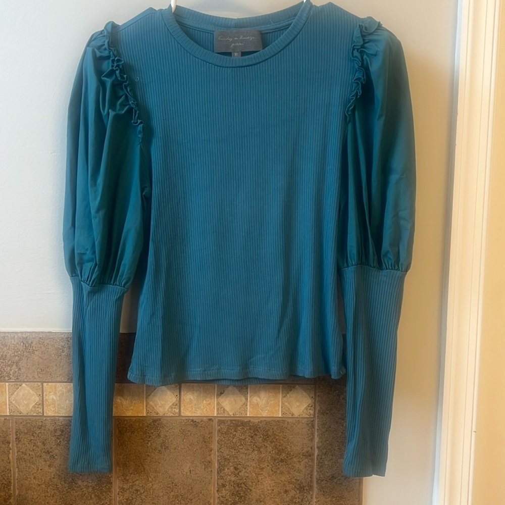 Anthropologie Sunday in Brooklyn Puff Sleeve shirt XSP